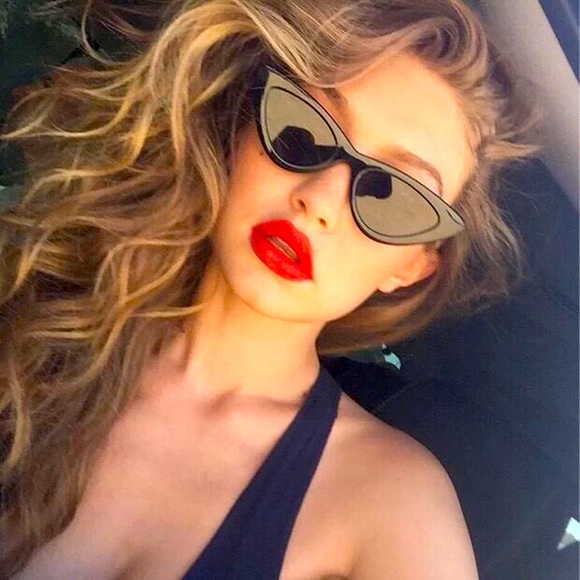๐3/$30 New Retro Black Cat Eye Sunglasses - Picture 2 of 8